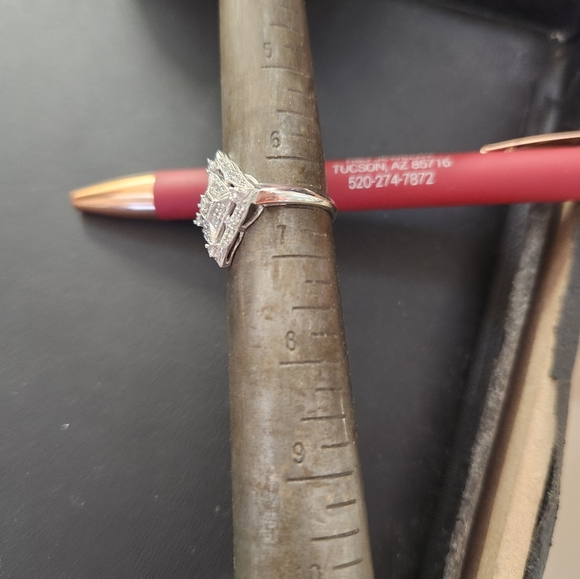 Vintage-like Diamond Ring - Picture 5 of 5